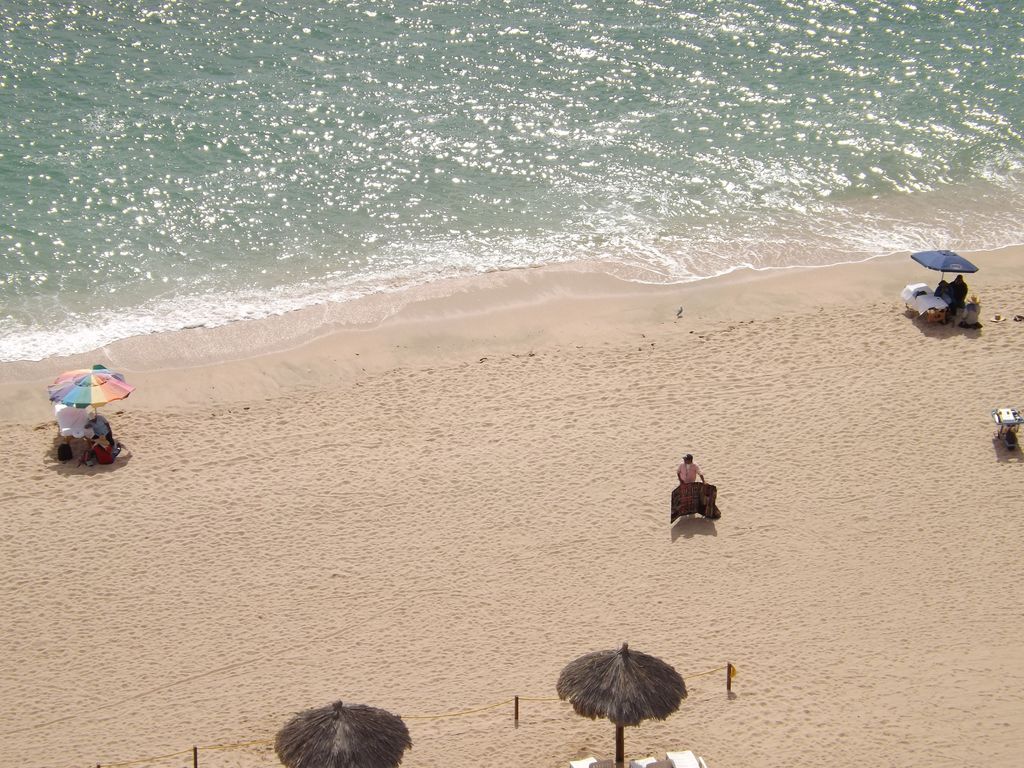 White sandy beaches in Rocky Point Mexico