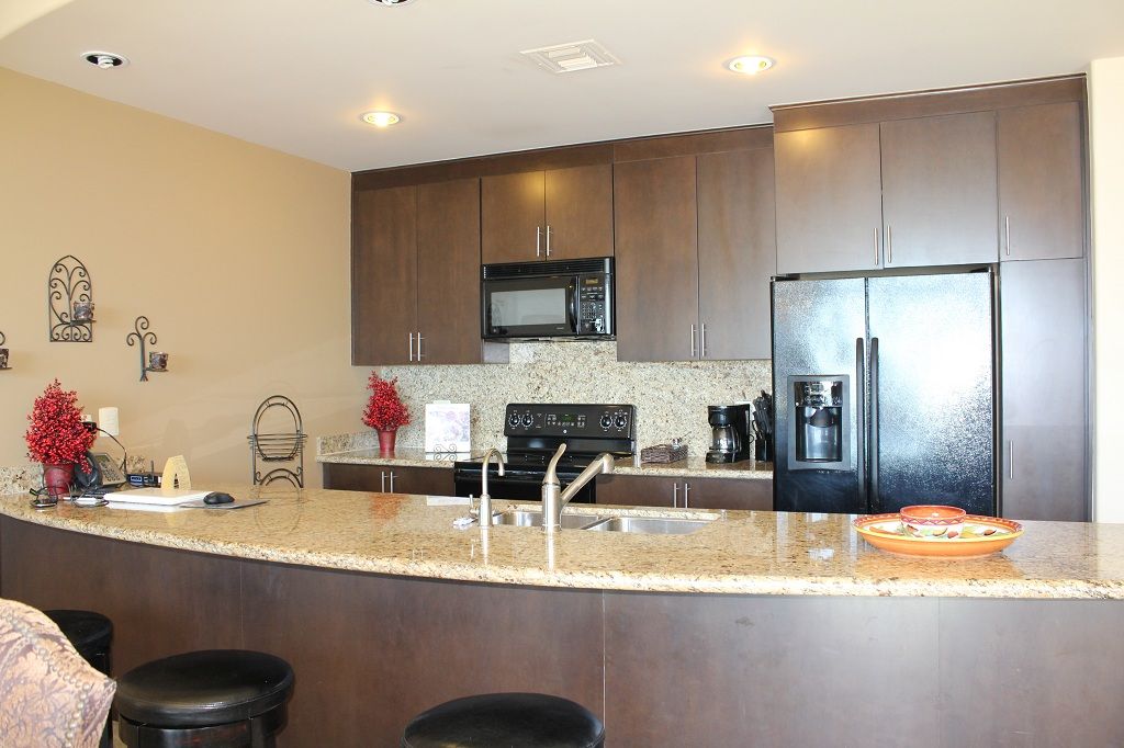 Beautiful kitchen with sit-in bar area